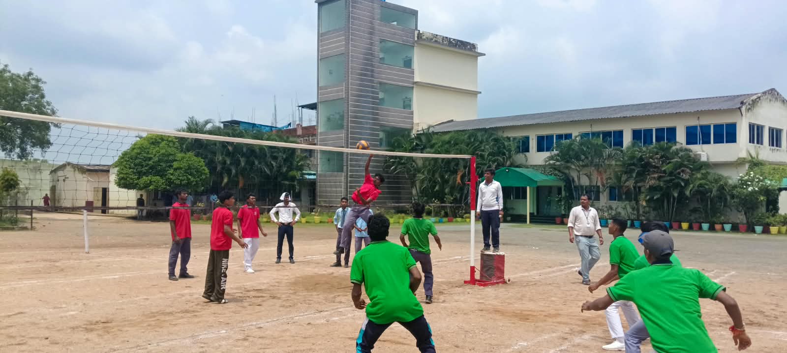 VOLLEY BALL